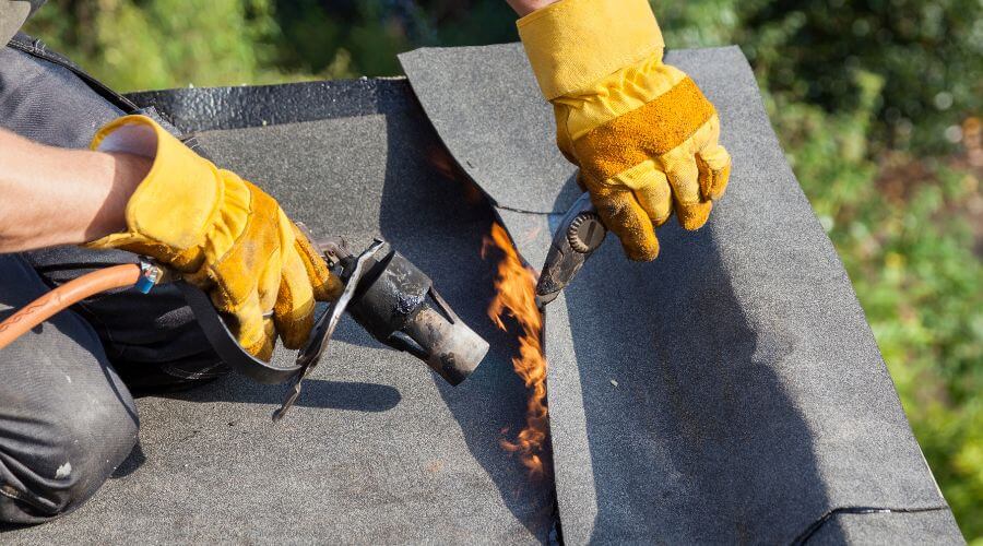 Expert Emergency Roof Repairs services in Uniontown, OH